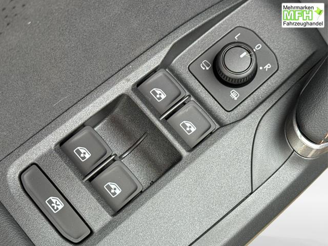 Cupra / Leon / Grau / / / NAVI+KAMERA+KESSY+MEMORY+SHZ+ACC+PDC+LED+19 ALU, Bei den verwendeten Bildern kann es sich um Beispielbilder handeln, ggf. teilweise mit Sonderausstattung.