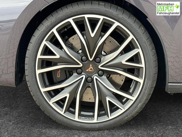 Cupra / Leon / Violett / / / NAVI+KAMERA+KESSY+MEMORY+SHZ+ACC+PDC+LED+19 ALU, Bei den verwendeten Bildern kann es sich um Beispielbilder handeln, ggf. teilweise mit Sonderausstattung.