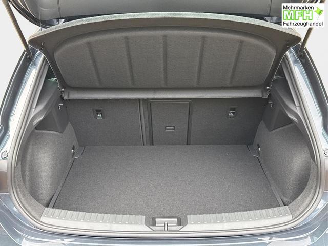 Cupra / Leon / Grau / / / NAVI+KAMERA+KESSY+MEMORY+SHZ+ACC+PDC+LED+19 ALU, Bei den verwendeten Bildern kann es sich um Beispielbilder handeln, ggf. teilweise mit Sonderausstattung.