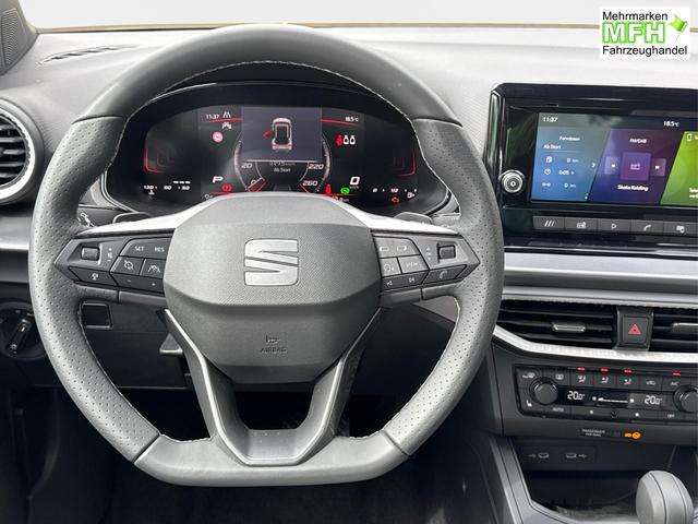 Seat / Arona / / / / KAMERA+PDC+LED+18 ALU+ACC, Bei den verwendeten Bildern kann es sich um Beispielbilder handeln, ggf. teilweise mit Sonderausstattung.