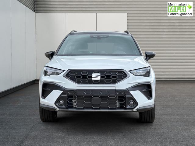 Seat / Arona / / / / KAMERA+PDC+LED+18 ALU+ACC, Bei den verwendeten Bildern kann es sich um Beispielbilder handeln, ggf. teilweise mit Sonderausstattung.