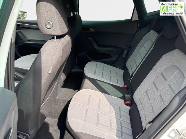 Seat / Arona / / / / KAMERA+PDC+LED+18 ALU+ACC, Bei den verwendeten Bildern kann es sich um Beispielbilder handeln, ggf. teilweise mit Sonderausstattung.