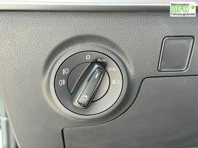 Seat / Arona / / / / KAMERA+PDC+LED+18 ALU+ACC, Bei den verwendeten Bildern kann es sich um Beispielbilder handeln, ggf. teilweise mit Sonderausstattung.