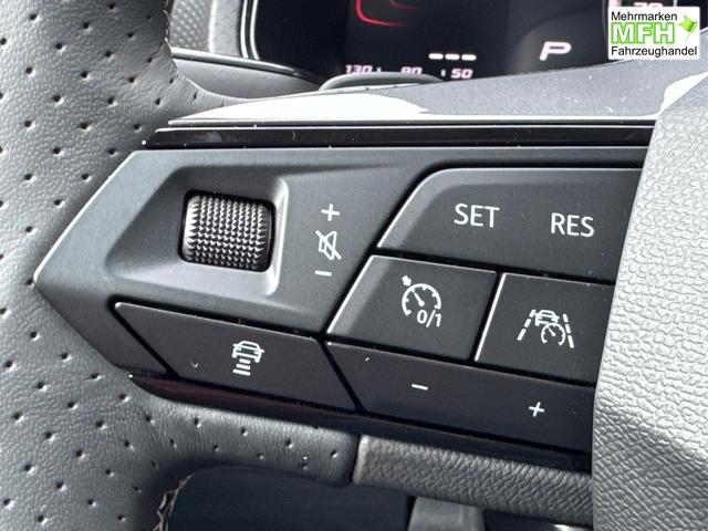 Seat / Arona / / / / KAMERA+PDC+LED+18 ALU+ACC, Bei den verwendeten Bildern kann es sich um Beispielbilder handeln, ggf. teilweise mit Sonderausstattung.