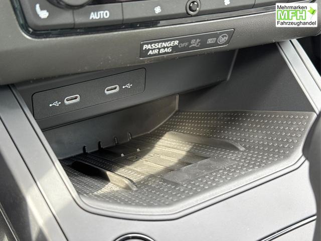 Seat / Arona / / / / KAMERA+PDC+LED+18 ALU+ACC, Bei den verwendeten Bildern kann es sich um Beispielbilder handeln, ggf. teilweise mit Sonderausstattung.