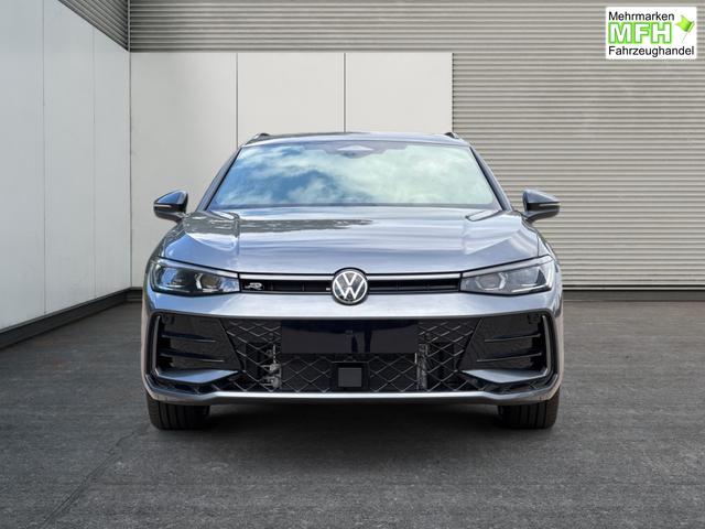 Volkswagen / Passat Variant / / / / LEDER+PANO+AHK+MATRIX+eHK+360 KAM+NAVI+HUD, Bei den verwendeten Bildern kann es sich um Beispielbilder handeln, ggf. teilweise mit Sonderausstattung.