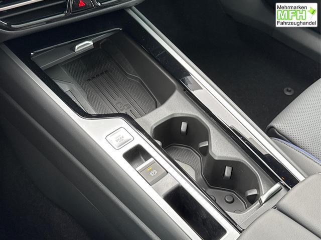 Volkswagen / Passat Variant / / / / LEDER+PANO+AHK+MATRIX+eHK+360 KAM+NAVI+HUD, Bei den verwendeten Bildern kann es sich um Beispielbilder handeln, ggf. teilweise mit Sonderausstattung.