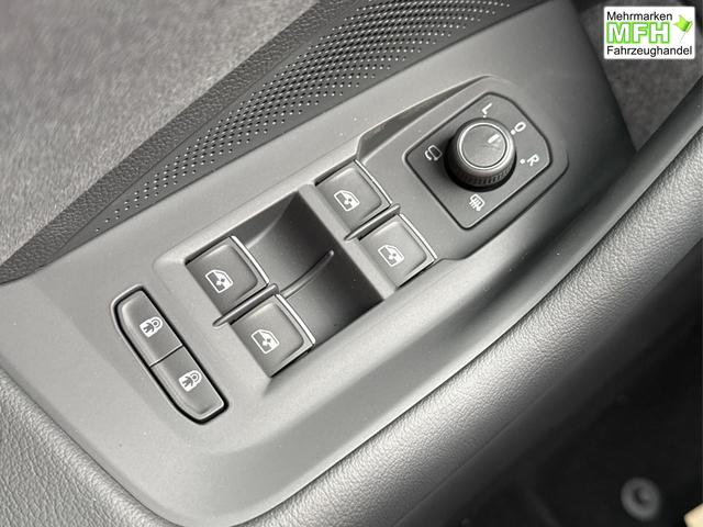Volkswagen / Passat Variant / / / / LEDER+PANO+AHK+MATRIX+eHK+360 KAM+NAVI+HUD, Bei den verwendeten Bildern kann es sich um Beispielbilder handeln, ggf. teilweise mit Sonderausstattung.