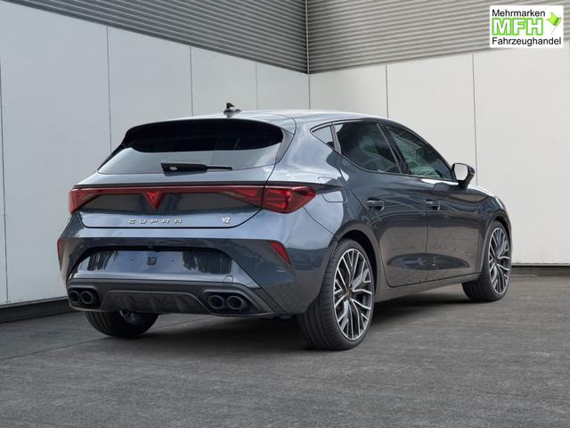 Cupra / Leon / Grau / / / NAVI+KAMERA+KESSY+MEMORY+SHZ+ACC+PDC+LED+19 ALU, Bei den verwendeten Bildern kann es sich um Beispielbilder handeln, ggf. teilweise mit Sonderausstattung.