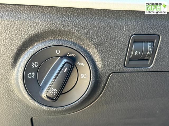 Seat / Ibiza / Grau / / / SHZ+FULL LINK+KLIMA+PDC+LED+15 ALU+TEMPOMAT