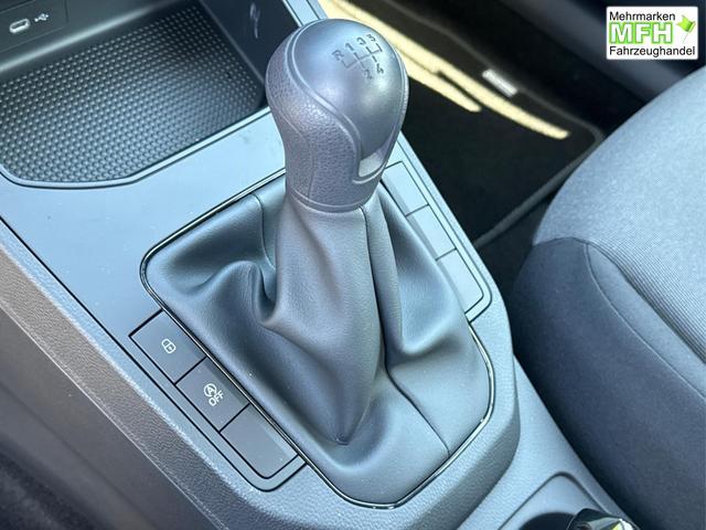 Seat / Ibiza / Grau / / / SHZ+FULL LINK+KLIMA+PDC+LED+15 ALU+TEMPOMAT