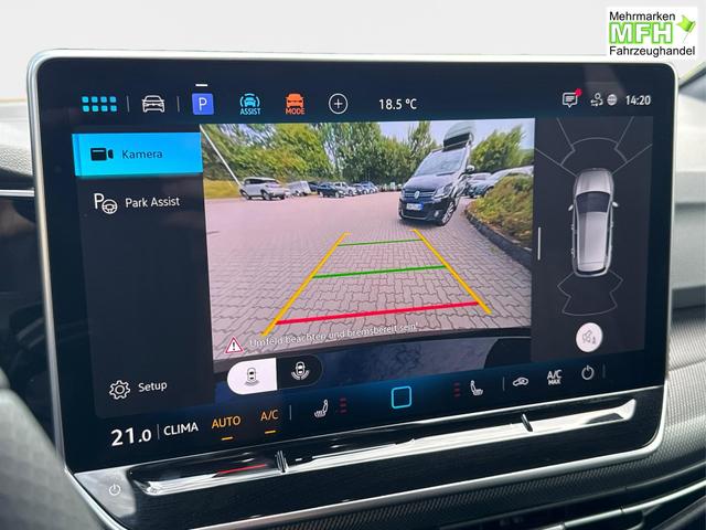 Volkswagen / Golf / Schwarz / / / LED-PLUS+ACC+SHZ+KEYLESS+KAMERA+18 ALU, Bei den verwendeten Bildern kann es sich um Beispielbilder handeln, ggf. teilweise mit Sonderausstattung.