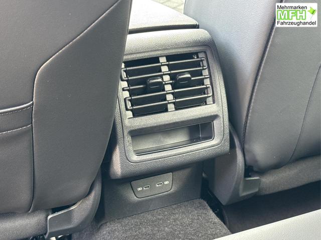 Volkswagen / Golf / Schwarz / / / LED-PLUS+ACC+SHZ+KEYLESS+KAMERA+18 ALU, Bei den verwendeten Bildern kann es sich um Beispielbilder handeln, ggf. teilweise mit Sonderausstattung.