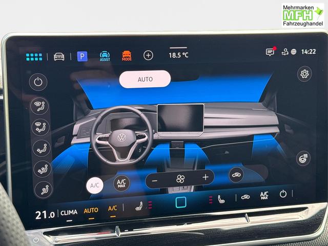 Volkswagen / Golf / Schwarz / / / LED-PLUS+ACC+SHZ+KEYLESS+KAMERA+18 ALU, Bei den verwendeten Bildern kann es sich um Beispielbilder handeln, ggf. teilweise mit Sonderausstattung.