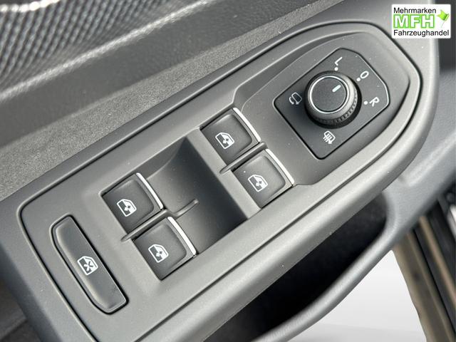 Volkswagen / Golf / Schwarz / / / LED-PLUS+ACC+SHZ+KEYLESS+KAMERA+18 ALU, Bei den verwendeten Bildern kann es sich um Beispielbilder handeln, ggf. teilweise mit Sonderausstattung.
