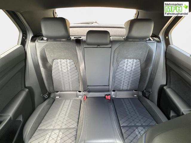 Volkswagen / Golf / Schwarz / / / LED-PLUS+ACC+SHZ+KEYLESS+KAMERA+18 ALU, Bei den verwendeten Bildern kann es sich um Beispielbilder handeln, ggf. teilweise mit Sonderausstattung.