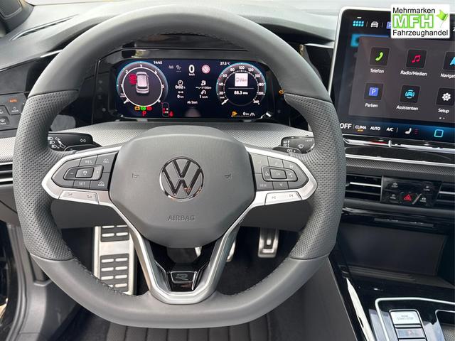 Volkswagen / Golf / Schwarz / / / LED-PLUS+ACC+SHZ+KEYLESS+KAMERA+18 ALU, Bei den verwendeten Bildern kann es sich um Beispielbilder handeln, ggf. teilweise mit Sonderausstattung.