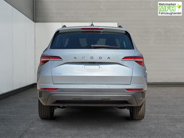 Skoda / Karoq / Silber / / / AHK+LED+KAMERA+PDC+ACC, Bei den verwendeten Bildern kann es sich um Beispielbilder handeln, ggf. teilweise mit Sonderausstattung.