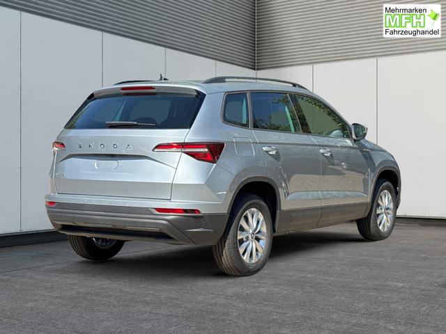 Skoda / Karoq / Silber / / / AHK+LED+KAMERA+PDC+ACC, Bei den verwendeten Bildern kann es sich um Beispielbilder handeln, ggf. teilweise mit Sonderausstattung.