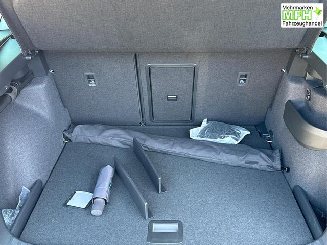 Skoda / Karoq / Silber / / / AHK+LED+KAMERA+PDC+ACC, Bei den verwendeten Bildern kann es sich um Beispielbilder handeln, ggf. teilweise mit Sonderausstattung.