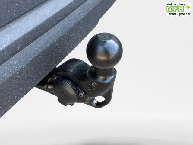 Skoda / Karoq / Silber / / / AHK+LED+KAMERA+PDC+ACC, Bei den verwendeten Bildern kann es sich um Beispielbilder handeln, ggf. teilweise mit Sonderausstattung.