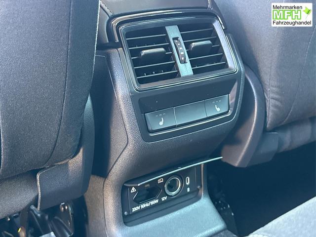 Skoda / Karoq / Silber / / / AHK+LED+KAMERA+PDC+ACC, Bei den verwendeten Bildern kann es sich um Beispielbilder handeln, ggf. teilweise mit Sonderausstattung.