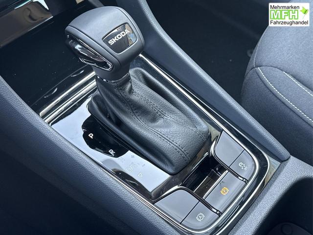 Skoda / Karoq / Silber / / / AHK+LED+KAMERA+PDC+ACC, Bei den verwendeten Bildern kann es sich um Beispielbilder handeln, ggf. teilweise mit Sonderausstattung.