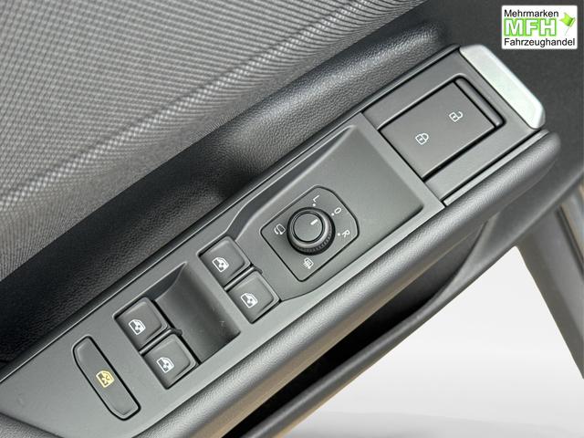 Volkswagen / T-Roc / Grau / / / 5J GARANTIE+ACC+17 ALU+KAMERA+SHZ+LED , Bei den verwendeten Bildern kann es sich um Beispielbilder handeln, ggf. teilweise mit Sonderausstattung.