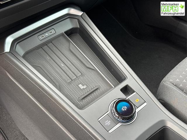 Volkswagen / T-Roc / Grau / / / 5J GARANTIE+ACC+17 ALU+KAMERA+SHZ+LED , Bei den verwendeten Bildern kann es sich um Beispielbilder handeln, ggf. teilweise mit Sonderausstattung.
