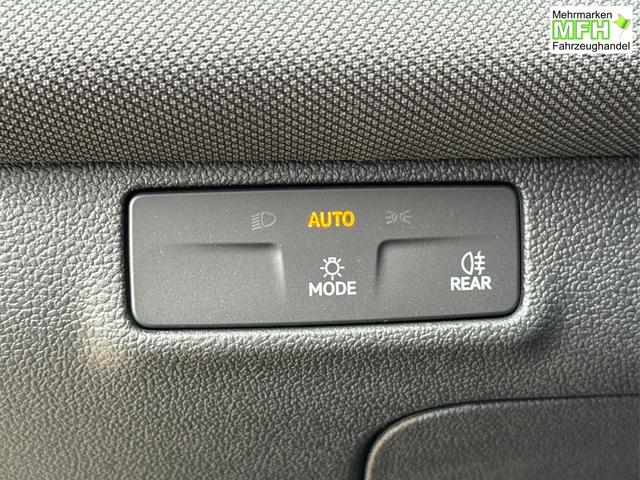 Volkswagen / T-Roc / Grau / / / 5J GARANTIE+ACC+17 ALU+KAMERA+SHZ+LED , Bei den verwendeten Bildern kann es sich um Beispielbilder handeln, ggf. teilweise mit Sonderausstattung.