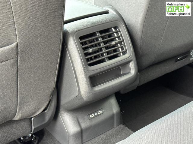Volkswagen / T-Roc / Schwarz / / / 5J GARANTIE+AHK+ACC+17 ALU+KAMERA+SHZ+LED , Bei den verwendeten Bildern kann es sich um Beispielbilder handeln, ggf. teilweise mit Sonderausstattung.