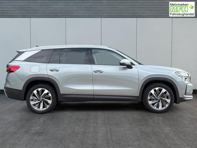 Skoda / Kodiaq / Silber / / / DSG+AHK+NAVI+19'' ALU+ACC+KAMERA, Bei den verwendeten Bildern kann es sich um Beispielbilder handeln, ggf. teilweise mit Sonderausstattung.