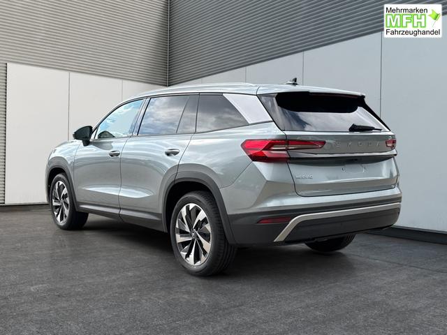 Skoda / Kodiaq / Silber / / / DSG+AHK+NAVI+19'' ALU+ACC+KAMERA, Bei den verwendeten Bildern kann es sich um Beispielbilder handeln, ggf. teilweise mit Sonderausstattung.
