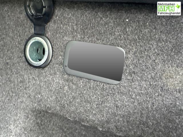 Skoda / Kodiaq / Silber / / / DSG+AHK+NAVI+19'' ALU+ACC+KAMERA, Bei den verwendeten Bildern kann es sich um Beispielbilder handeln, ggf. teilweise mit Sonderausstattung.