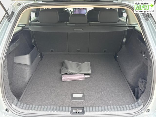 Skoda / Kodiaq / Silber / / / DSG+AHK+NAVI+19'' ALU+ACC+KAMERA, Bei den verwendeten Bildern kann es sich um Beispielbilder handeln, ggf. teilweise mit Sonderausstattung.