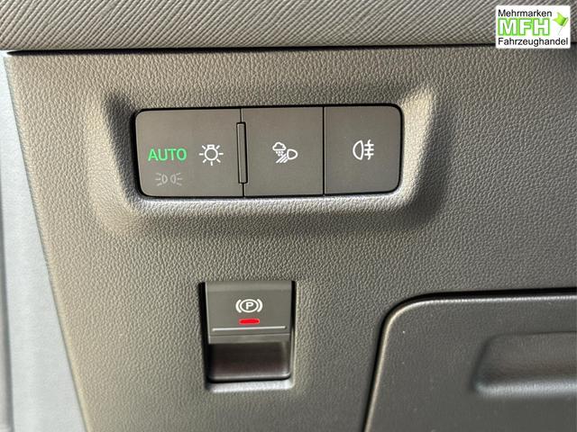 Skoda / Kodiaq / Silber / / / DSG+AHK+NAVI+19'' ALU+ACC+KAMERA, Bei den verwendeten Bildern kann es sich um Beispielbilder handeln, ggf. teilweise mit Sonderausstattung.
