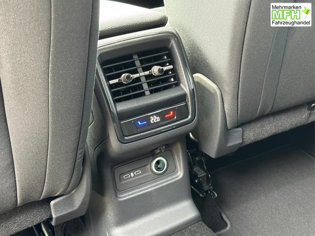Skoda / Kodiaq / Silber / / / DSG+AHK+NAVI+19'' ALU+ACC+KAMERA, Bei den verwendeten Bildern kann es sich um Beispielbilder handeln, ggf. teilweise mit Sonderausstattung.