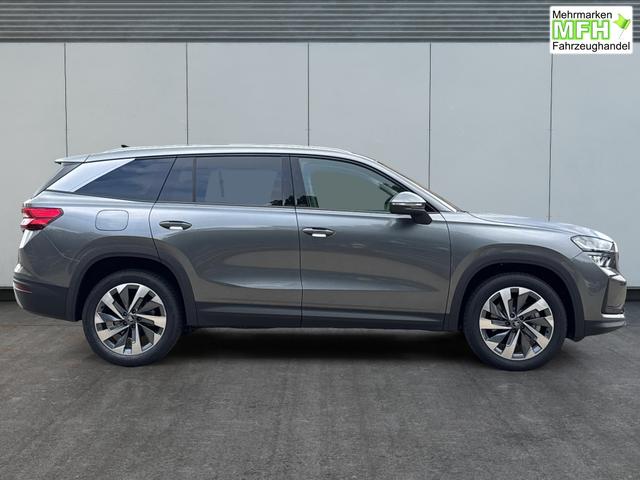 Skoda / Kodiaq / Grau / / / DSG+AHK+NAVI+19'' ALU+ACC+KAMERA, Bei den verwendeten Bildern kann es sich um Beispielbilder handeln, ggf. teilweise mit Sonderausstattung.