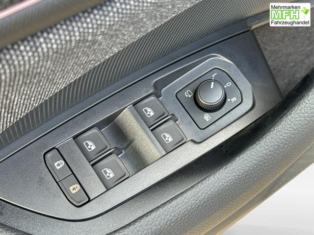 Skoda / Kodiaq / Grau / / / DSG+AHK+NAVI+19'' ALU+ACC+KAMERA, Bei den verwendeten Bildern kann es sich um Beispielbilder handeln, ggf. teilweise mit Sonderausstattung.