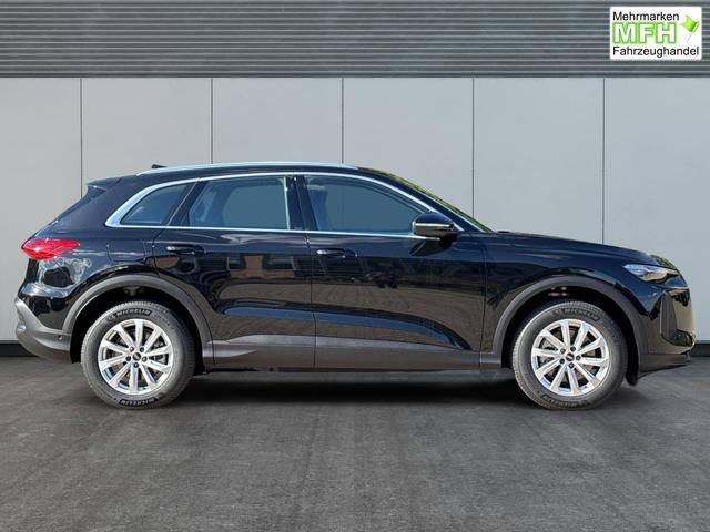 Audi / Q5 / Schwarz / / / QUATTRO+NAVI+KAMERA+AHK+PANO+SHZ+PDC+ACC, Bei den verwendeten Bildern kann es sich um Beispielbilder handeln, ggf. teilweise mit Sonderausstattung.
