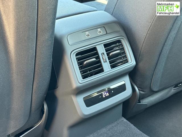 Audi / Q5 / Schwarz / / / QUATTRO+NAVI+KAMERA+AHK+PANO+SHZ+PDC+ACC, Bei den verwendeten Bildern kann es sich um Beispielbilder handeln, ggf. teilweise mit Sonderausstattung.