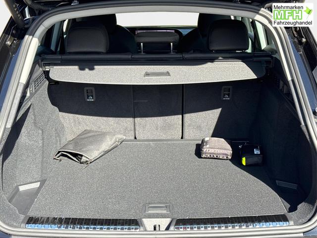 Audi / Q5 / Schwarz / / / QUATTRO+NAVI+KAMERA+AHK+PANO+SHZ+PDC+ACC, Bei den verwendeten Bildern kann es sich um Beispielbilder handeln, ggf. teilweise mit Sonderausstattung.