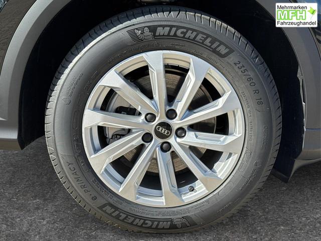 Audi / Q5 / Schwarz / / / QUATTRO+NAVI+KAMERA+AHK+PANO+SHZ+PDC+ACC, Bei den verwendeten Bildern kann es sich um Beispielbilder handeln, ggf. teilweise mit Sonderausstattung.