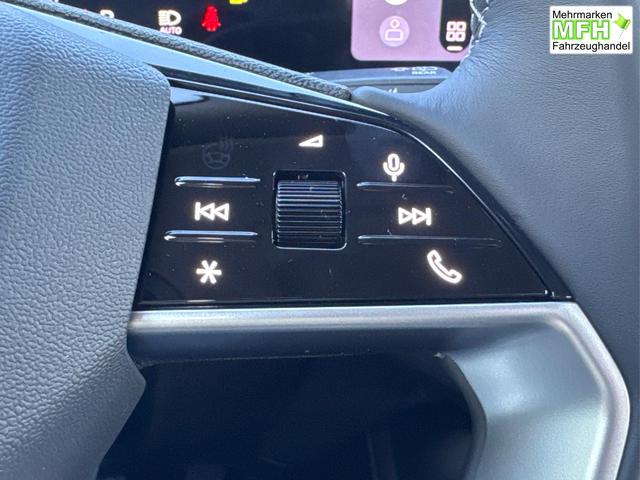 Audi / Q5 / Schwarz / / / QUATTRO+NAVI+KAMERA+AHK+PANO+SHZ+PDC+ACC, Bei den verwendeten Bildern kann es sich um Beispielbilder handeln, ggf. teilweise mit Sonderausstattung.