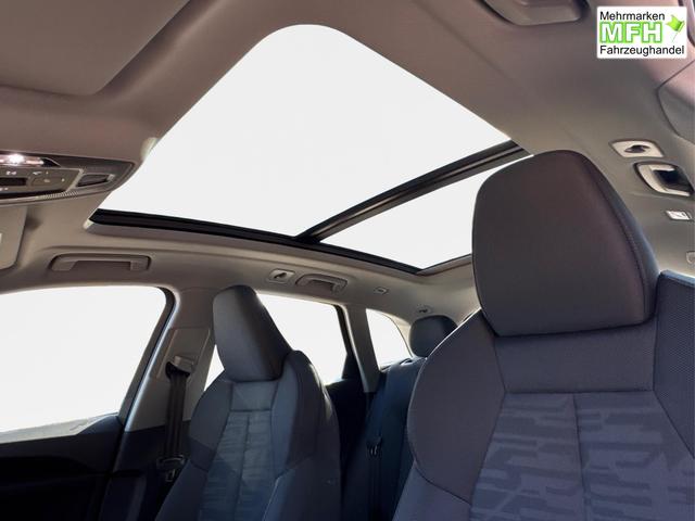 Audi / Q5 / Schwarz / / / QUATTRO+NAVI+KAMERA+AHK+PANO+SHZ+PDC+ACC, Bei den verwendeten Bildern kann es sich um Beispielbilder handeln, ggf. teilweise mit Sonderausstattung.