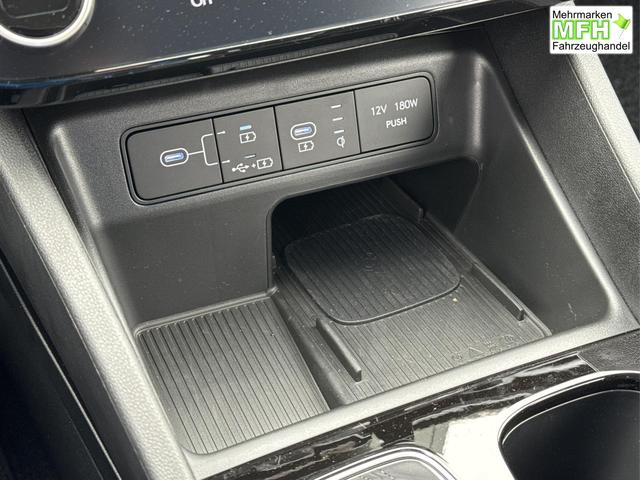 Hyundai / TUCSON / Gr&uuml;n / / / NAVI+KAMERA+SHZ+LED+TEMPOMAT+17 ALU+PDC, Bei den verwendeten Bildern kann es sich um Beispielbilder handeln, ggf. teilweise mit Sonderausstattung.