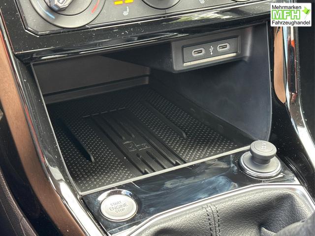 Volkswagen / T-Cross / / / / (Life+) SHZ+ACC+KAMERA+APP+KLIMA+LED+17'' ALU