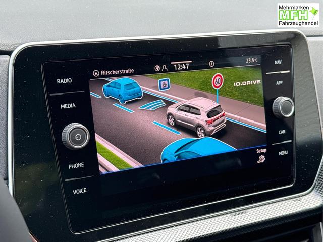 Volkswagen / T-Cross / / / / NAVI+SHZ+MATRIX+ACC+KAMERA+18''ALU, Bei den verwendeten Bildern kann es sich um Beispielbilder handeln, ggf. teilweise mit Sonderausstattung.