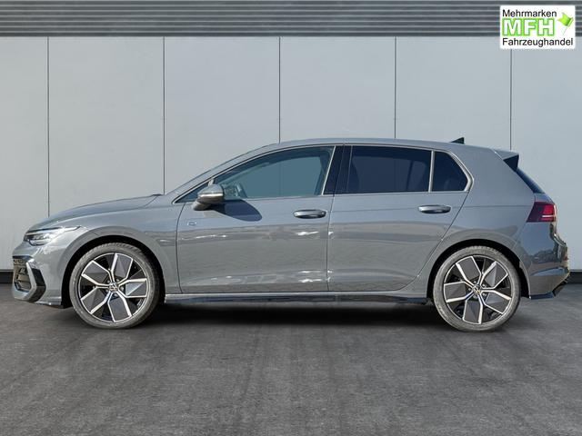 Volkswagen / Golf / Grau / / / PANO+LED-PLUS+ACC+SHZ+KEYLESS+KAMERA+18 ALU, Bei den verwendeten Bildern kann es sich um Beispielbilder handeln, ggf. teilweise mit Sonderausstattung.
