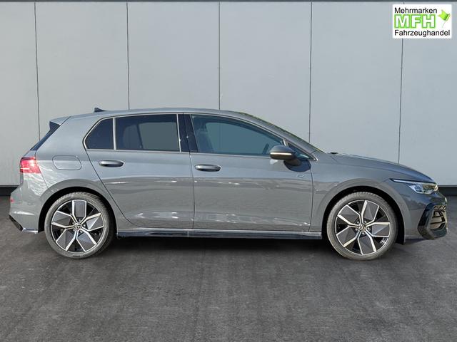 Volkswagen / Golf / Grau / / / PANO+LED-PLUS+ACC+SHZ+KEYLESS+KAMERA+18 ALU, Bei den verwendeten Bildern kann es sich um Beispielbilder handeln, ggf. teilweise mit Sonderausstattung.